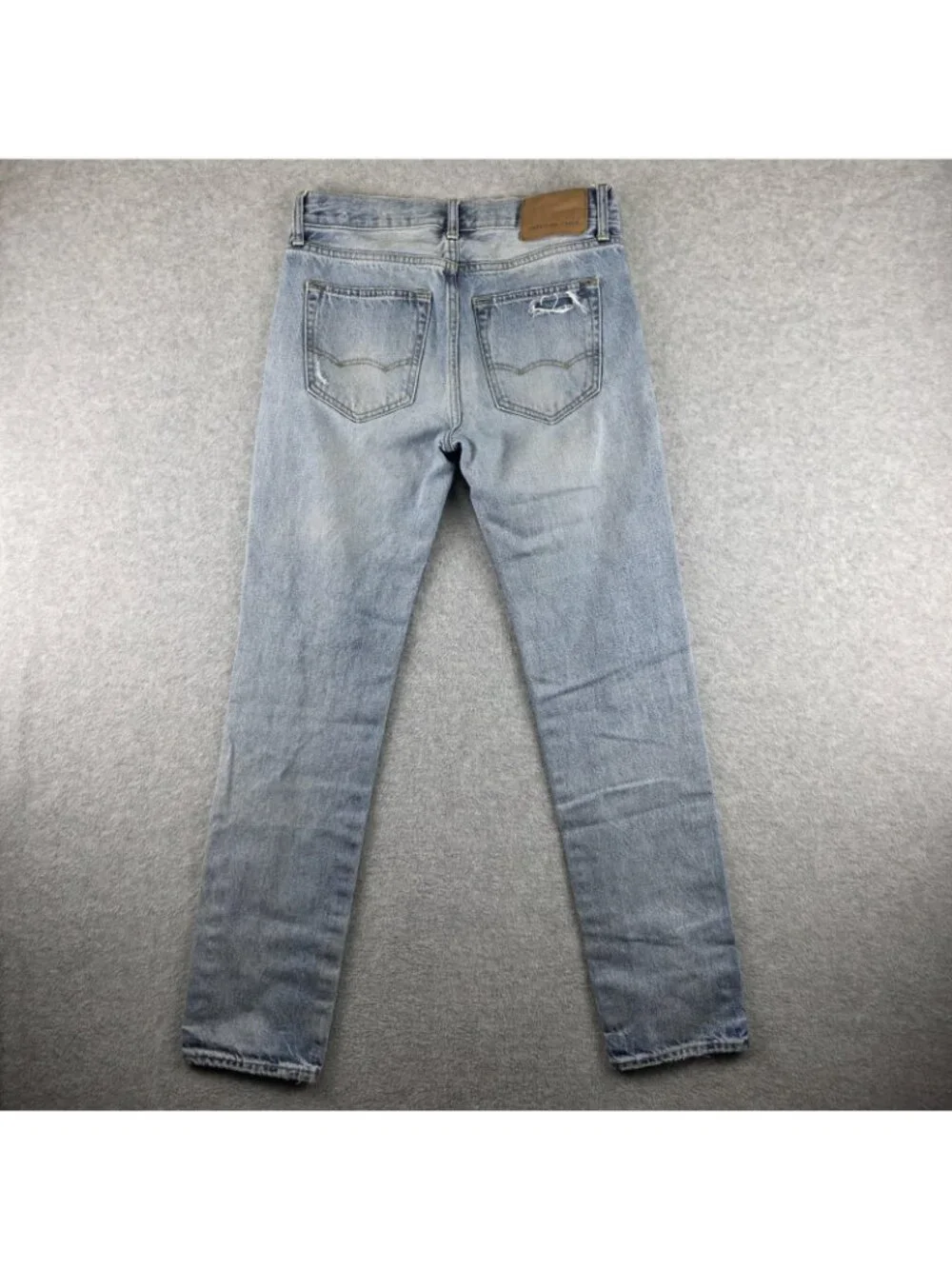 American Eagle Jeans Mens 28x32 Blue Slim Straight Light Wash Distressed Ripped